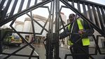 Penikaman di Masjid London, Seorang Muazin Terluka