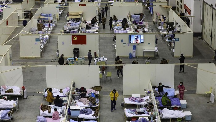 Virus corona telah mewabah di China sejak Desember 2019 lalu. Hingga kini, tim medis terus berjuang untuk menangani pasien yang terjangkit virus corona.