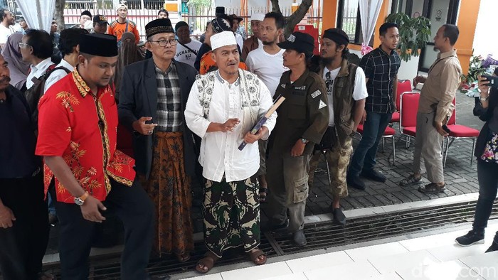 Muhammad Ali alias Abah Ali dan Achmad Abu Jazid alias Gus Amak siap maju independen di Pilkada Solo, Jumat (21/2/2020).