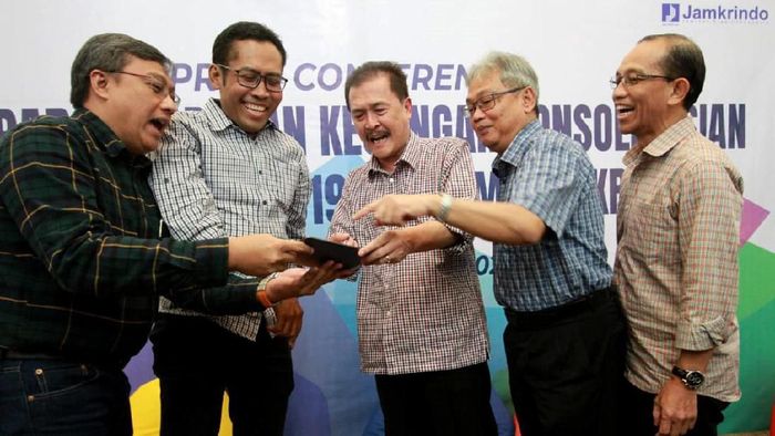 Laba Jamkrindo Tumbuh 51 Persen Perum Jamkrindo mencatatkan laba sebelum pajak tahun buku 2019 sebesar Rp 765,71 Miliar, tumbuh 51 persen dari laba tahun 2018 sebesar Rp 508,28 Miliar.
