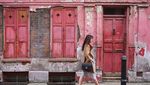 Foto: Gaya Liburannya Carla Yules, Miss Indonesia 2020