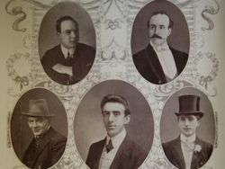 Foto Bersejarah yang Belum Pernah Kamu Lihat Pas Zaman Sekolah