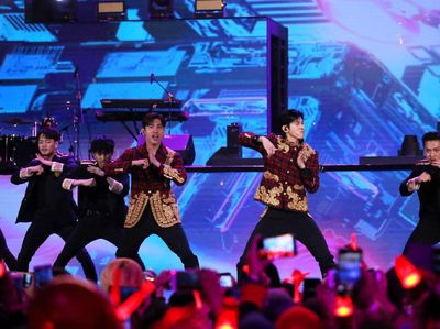 Begini Serunya TVXQ Panaskan Panggung Korean Wave in Love