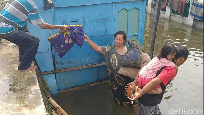 Sisa-sisa genangan banjir di Pekalongan, 21/2/2020