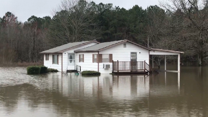 Ratusan rumah dan perkantoran terendam banjir akibat meluapnya Sungai Pearl di Jackson, negara bagian Mississippi selatan AS. Ketinggian air mencapai puncak tertinggi dalam 35 tahun terakhir.