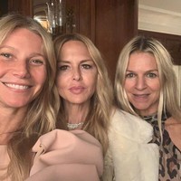 Acara kecantikan ini memiliki konsep unik. Meskipun judulnya sebuah pesta, semua tamu yang datang tidak boleh memakai makeup. Mereka hanya diperbolehkan mengenakan skincare. Foto: Instagram/@demimoore, @gwynethpaltrow, @erinfoster