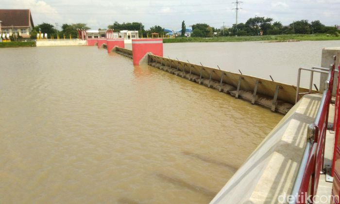Potret Banjir Kanal Barat yang Jadi Tempat Wisata di Semarang  Foto 3