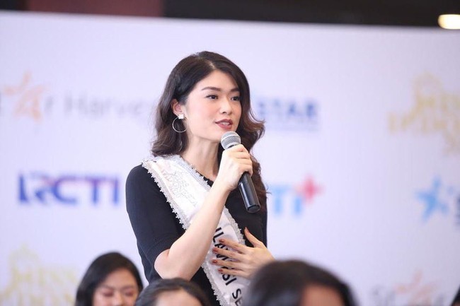 Sebagai pemenang Miss Indonesia 2020, Carla akan mewakili Indonesia di ajang Miss World 2020. Akankah dia berhasil merebut mahkota utama? Kita tunggu saja. (Foto: Instagram)