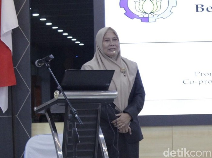 Mahasiswa S3 Ilmu Komputer ITS Arna Fariza