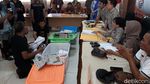 Penjahit-Pak RW Siap Lawan Gibran/Purnomo