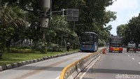 Penutupan arus itu masih bersifat situasional, tergantung jumlah massa nanti. Saat ini pihaknya sudah menutup jalan sekitar Istana.