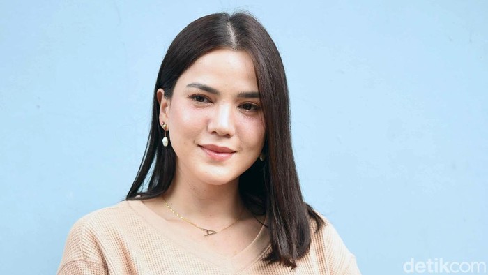 Alice Norin saat ditemui di Studio Trans TV.