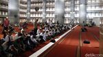 Melihat Suasana Masjid Istiqlal Jelang Aksi 212