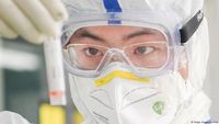 Menimbun Masker & Kelakuan Negatif Lainnya yang Bisa Perburuk Wabah COVID-19