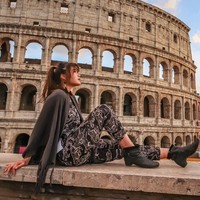 Selain hobi masak dan main basket, Carla juga doyan traveling. Ini fotonya saat jalan-jalan ke Roma, Italia. (Foto: Instagram)