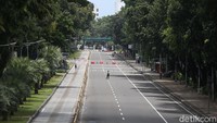 Personel gabungan juga ditempatkan di titik ini. Sebanyak 2.300 personel TNI-Polri dikerahkan untuk mengamankan aksi ini.