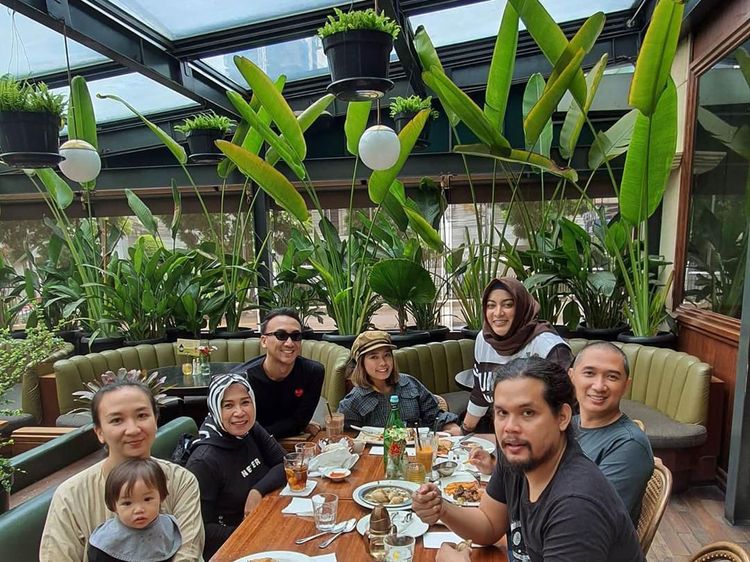 Menikah Lagi Jane Shalimar Sering Kulineran Bareng Suami