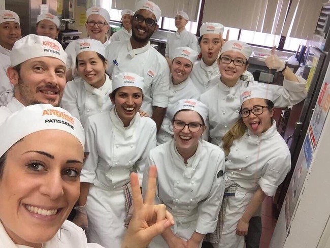 Pricilia Carla Yules diketahu memiliki hobi bermain basket dan memasak. Kecintaannya pada dunia kuliner lantas memotivasinya untuk memperdalam ilmu masak di  William Angliss Institute, Melbourne, Australia. (Foto: Instagram)