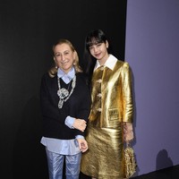 Lisa Blackpink pun berkesempatan untuk bertemu dengan sang desainer, Miucci Prada. Aku menyukai acaranya. Acaranya menakjubkan dan aku sangat ingin memakai semua bajunya. Terima kasih sudah mengundangku, ungkapnya kepada Miucci. Foto: Getty Images/Pietro S. DAprano