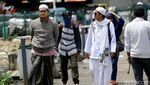 Massa Aksi 212 Mulai Tiba di Stasiun Tanah Abang