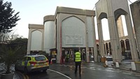 Layanan ambulans London melaporkan korban telah dibawa ke pusat trauma setelah serangan yang terjadi pada waktu sore itu. Victoria Jones/PA via AP.