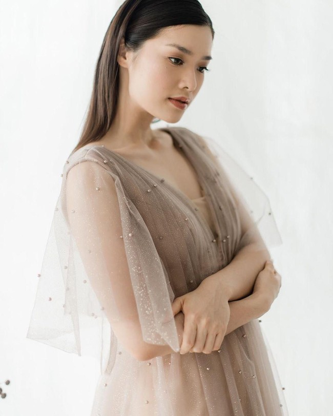 Sembari belajar masak, Carla Yules juga sesekali menerima job sebagai model. (Foto: Instagram)