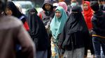 Massa Aksi 212 Mulai Tiba di Stasiun Tanah Abang