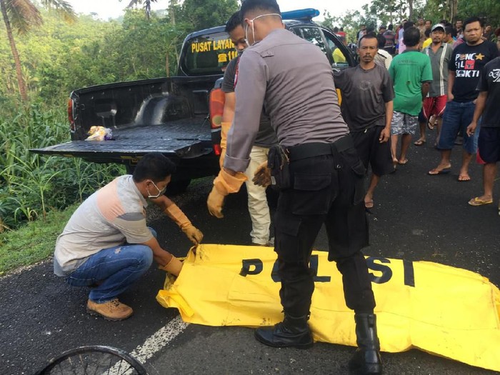 Evakuasi korban tewas tersetrum kabel putus di Gunungkidul