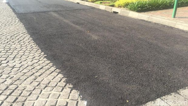 Uji Coba Aspal Sirkuit Formula E di Monas. 