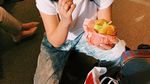 Momen Kuliner Seru Lana Condor yang Suka Mie dan Burger!