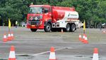 Tak Cuma Formula E, Ada Lho Kompetisi Truk Tanki BBM
