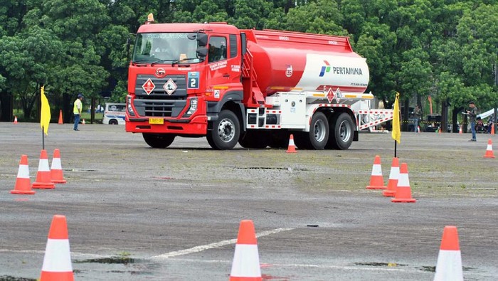 Tak Cuma Formula E, Ada Lho Kompetisi Truk Tanki BBM Tak Cuma Formula E, Ada Lho Kompetisi Truk Tanki BBM