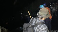 Kepala Dusun Dukuh, Tartono (54) mengatakan pihaknya mengetahui kejadian itu dari siaran toa masjid. Dari pengeras suara itu diinformasikan ada anak yang hanyut.
