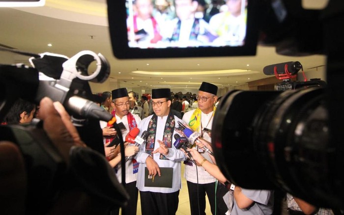 Momen Anies Sinergikan BPD Se-Indonesia Gubernur DKI Jakarta Anies Baswedan hadir dalam acara Seminar Nasional BPD Se-Indonesia dalam rangka sinergi BUMD di Jakarta.