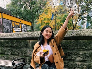 Lana Condor Kritik Keras Trump: Setop Sebut COVID-19 Sebagai Virus China