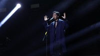 Usai operasi, Vidi mengaku gugup harus tampil di panggung besar. Namun penampilan Vidi malam itu amat prima.  (Hanif/detikcom)