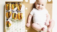 Perkembangan Graham lainnya terlihat dari tubuhnya yang kian berisi. Morrison pun meletakkan 7 burger lengkap berisi patty dan sayuran untuk membuat burger makin nikmat. Senyum manis Graham bikin gemas! Foto: Istimewa