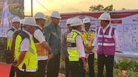 Ini baru 14 bulan ground breaking. Ini cepat banget, kata Jokowi, di lokasi proyek Simpang Susun Blang Bintang, Aceh, Jumat (21/2/2020).