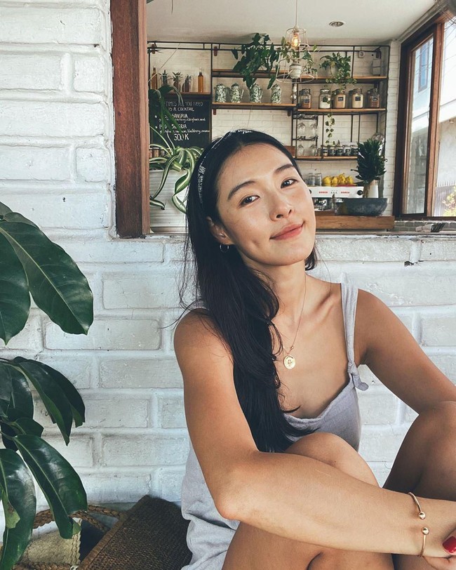 Mantan personel After School, Kahi kini hidup nyaman di Bali bersama suami dan dua putranya. Karena urusan pekerjaan, Kahi pindah dari Korea Selatan untuk mendampingi Yang Joon Moo, CEO brand fashion Incase Korea. Foto: Instagram @kahi_korea