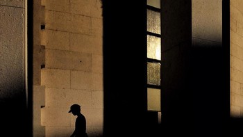 Jawara kategori Darkness  dimenangi oleh Sasa Prizmic. Dipotret menggunakan iPhone 6s. Foto: Mobile Photography Awards