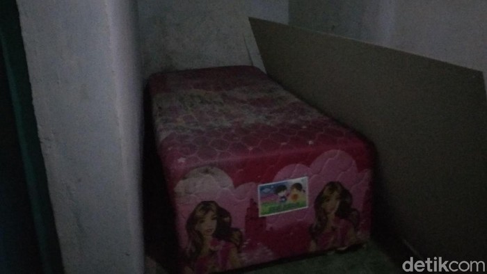 Dukun di bandung barat perkosa anak tiri