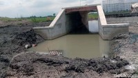 Budi Karya memastikan virus corona tak akan membuat pengerjaan proyek KCJB menjadi molor.