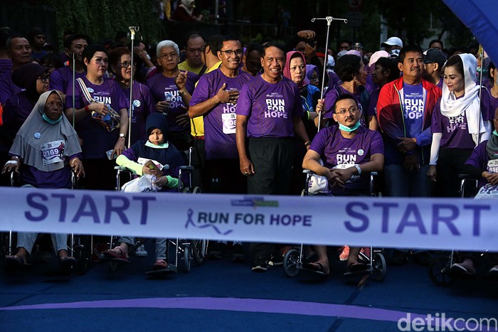 Sebanyak 3000 peserta ramaikan Run For Hope di Jakarta. Menpora Zainudin Amali turut meramaikan ajang lari untuk memperingati Hari Kanker Sedunia ini.