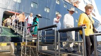Dua kapal yang bersandar di Pelabuhan Tanjung Emas sebelumnya yaitu MS Aida Vita yang merupakan kapal cruise pertama di tahun 2020 dengan membawa 1.238 wisman dan 401 crew pada 15 Januari lalu. Lalu, MS Seven Sea Voyager dengan 595 wisman dan 458 crew pada 14 Februari. Foto: Dok. Pelindo III