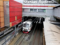 Viral Keributan Antar-penumpang di Stasiun Sudirman, Langsung Dilerai