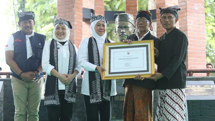 gubernur khofifah ke komunitas samin