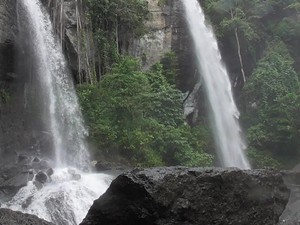 Indahnya Tai Bai, Niagara Kecil yang Tersembunyi di Polman