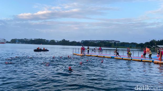 Ratusan Atlet Turun di Event Palembang Triathlon 2020
