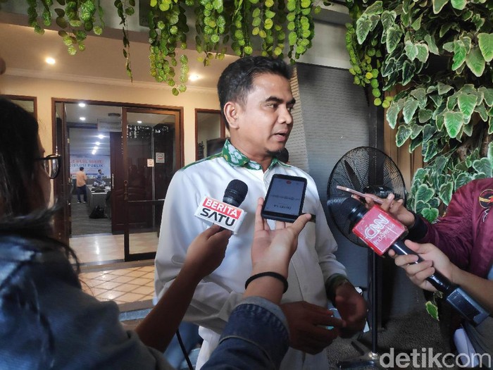 Politikus PKS Indra