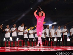 Sebelum laga persahabatan berlangsung, Persija Jakarta akan menggelar launching tim dengan tajuk The Dream Team.